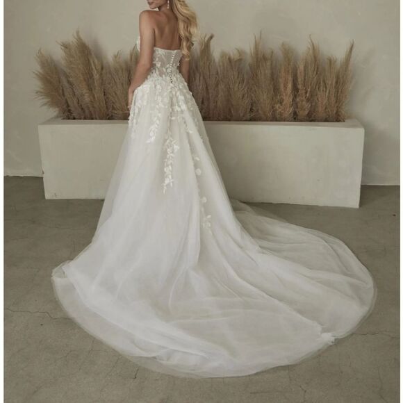 Madi Lane Elegant Lace Strapless Ball Gown Wedding Dress – Ivory Tulle - Picture 3 of 16